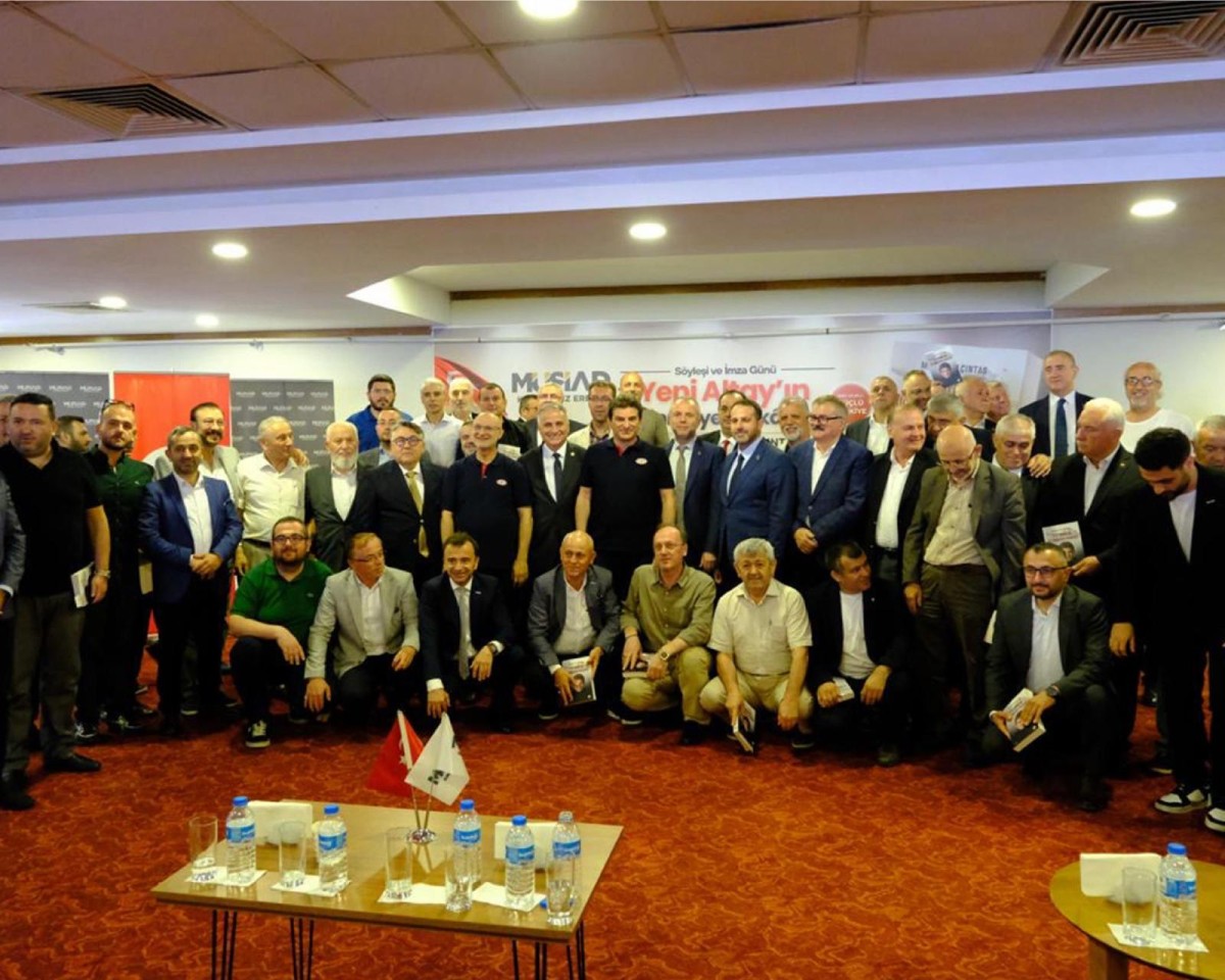 “Yeni Altay’ın Bilinmeyen Hikayesi” söyleşi ve imza gününe yoğun ilgi