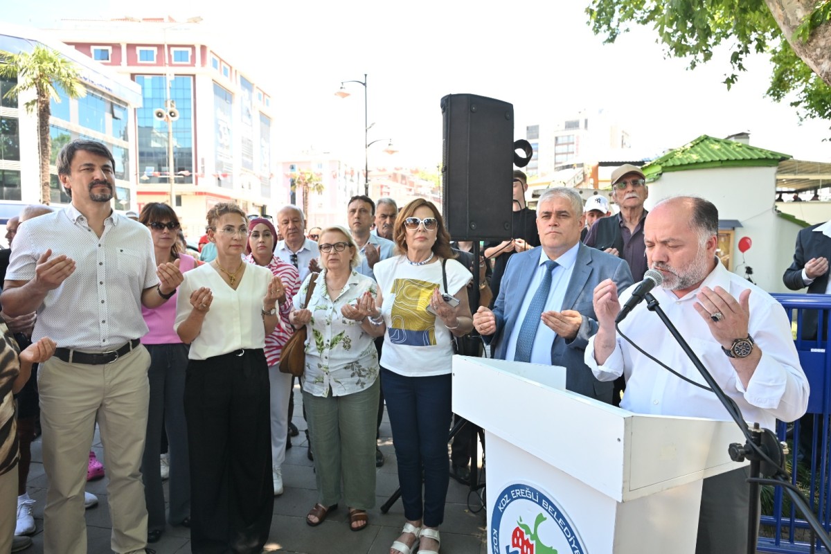 KDZ. EREĞLİ BELEDİYESİ, BİNLERCE AŞURE DAĞITTI