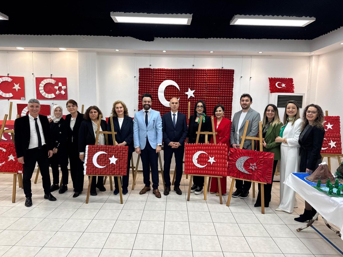 Ereğli İlkokulu’nda Eko Okullar yıl sonu sergisi ve geri dönüşüm atölyesi yoğun ilgi gördü