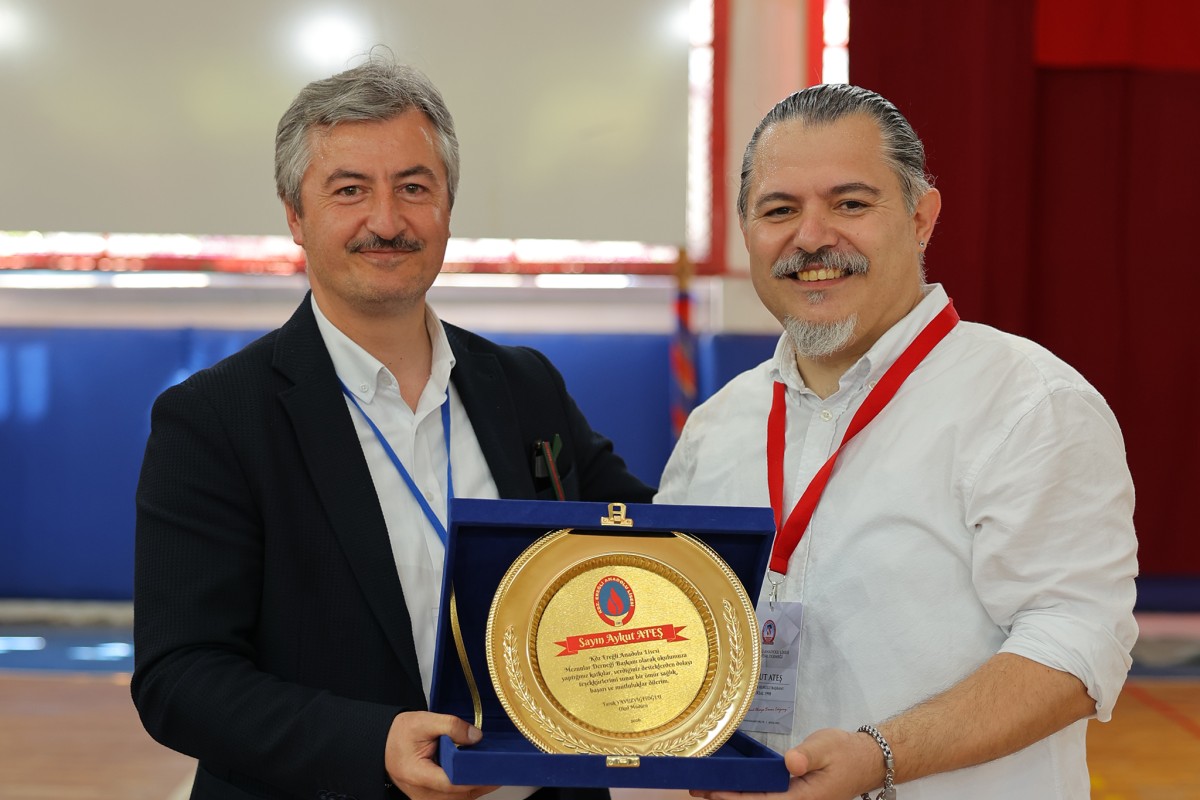 KEAL Mezunlar Günü Karnaval havasında geçti