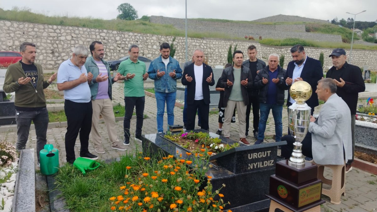 Turgut Tanyıldız Masterler şampiyonluğu kahvaltıda kutladı