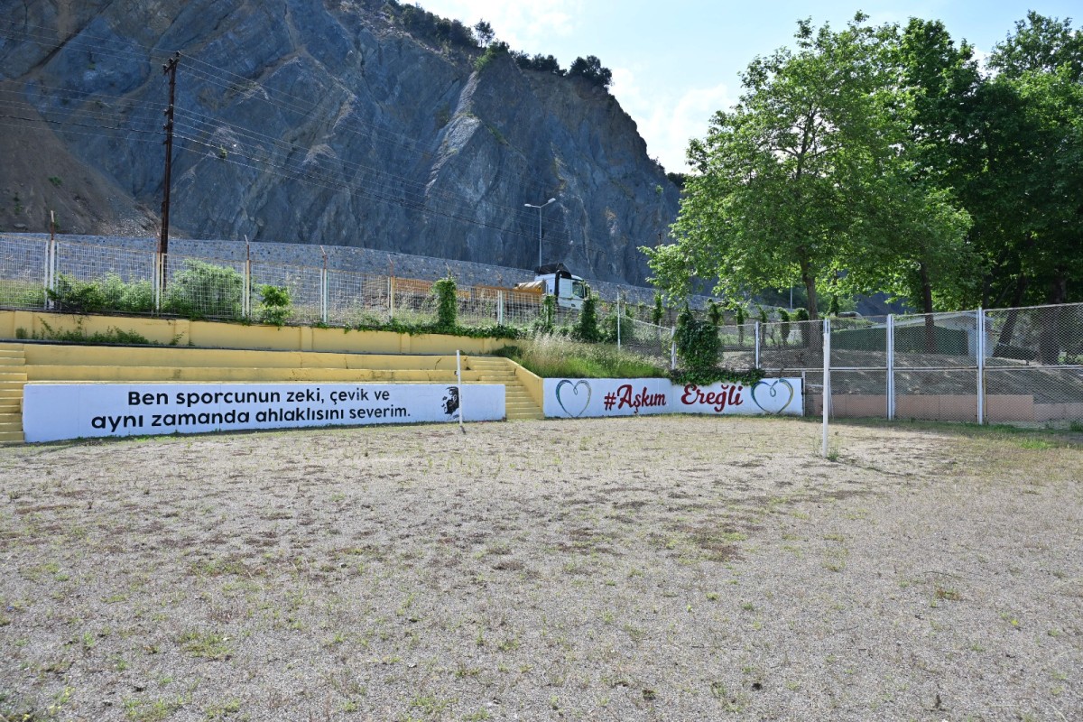 PLAJLAR YENİ SEZONA HAZIRLANIYOR