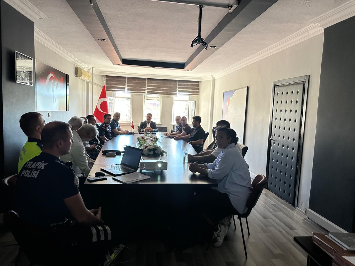 KAYMAKAM YILMAZ, KIYICAK MAHALLESİ SAKİNLERİNİ DİNLEDİ